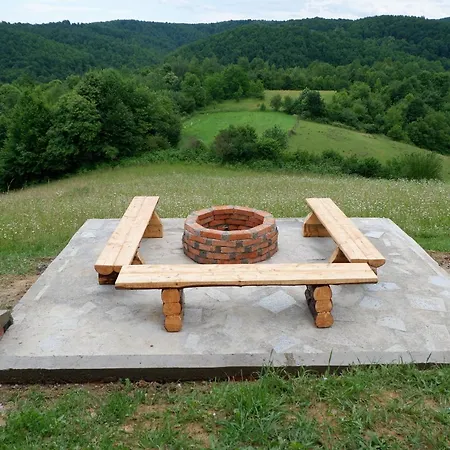 아파트 Bosnian Mountain Retreat